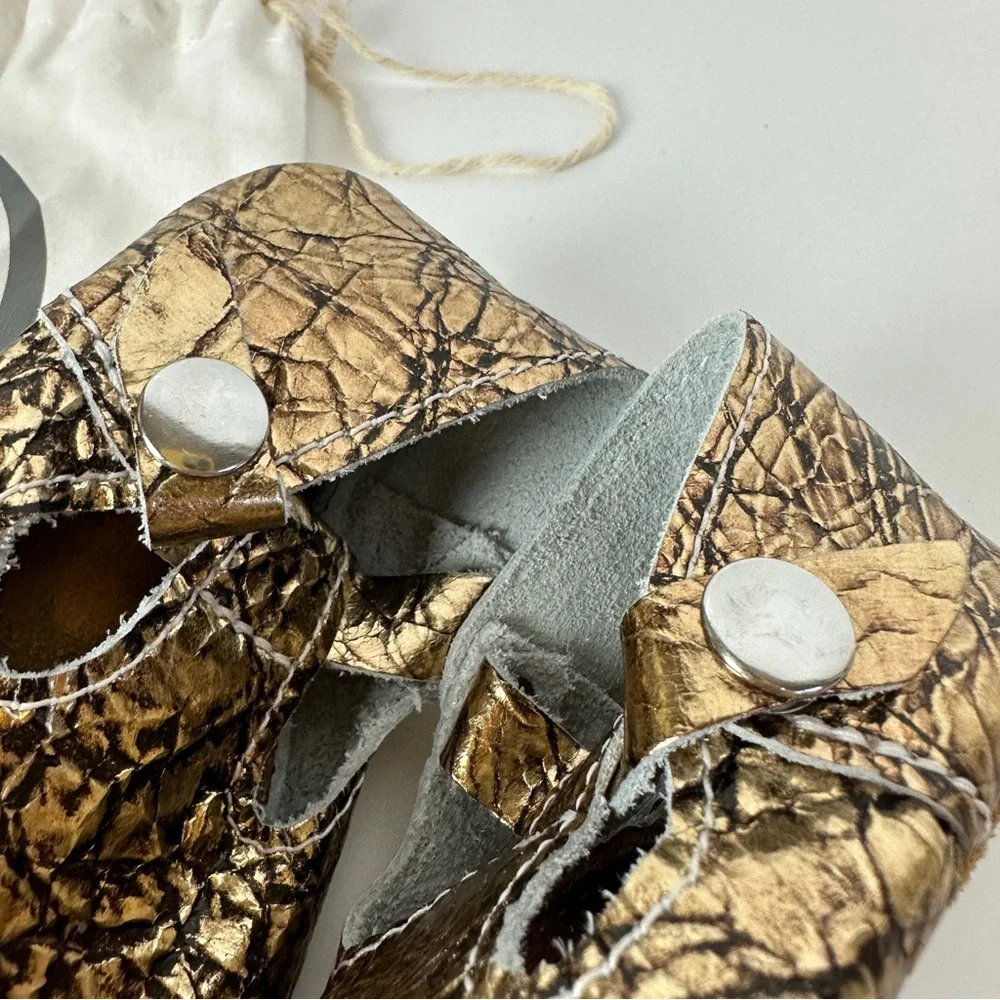 ANTIQUE‎ GOLD Mon Petit Shoes Size 4 MP Soft Sole Toddler T-Straps